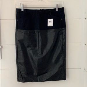 🆕-Calvin Klein Black Pencil fit faux leather